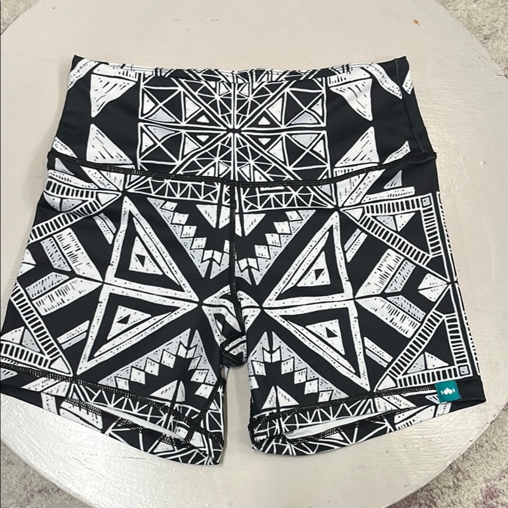 WODbottom Geometric Black and White Athletic Shorts - 5”